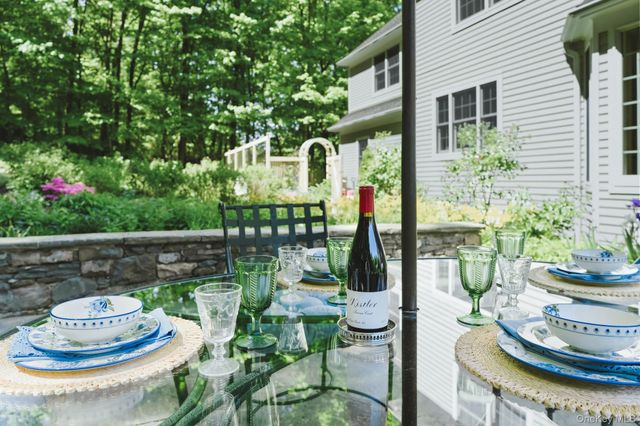 77 Old Stone Hill Road, Pound Ridge, NY 10576