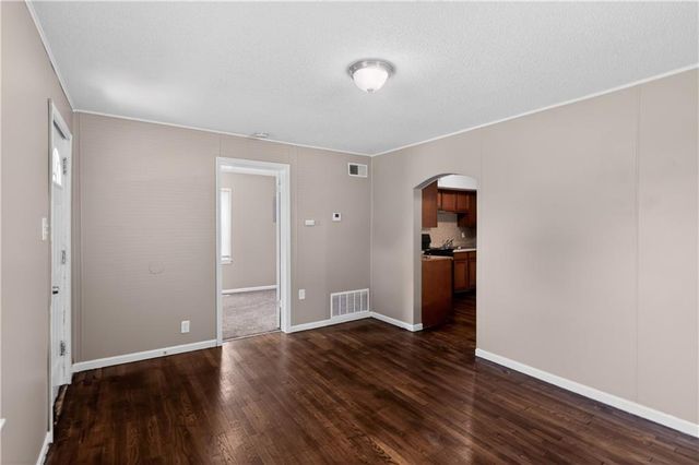 816 S Logan Avenue, Independence, MO 64050