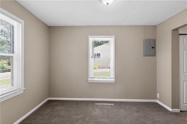 816 S Logan Avenue, Independence, MO 64050