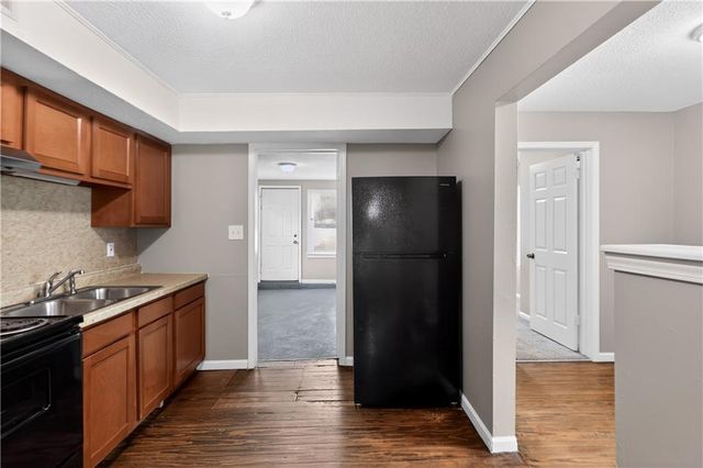 816 S Logan Avenue, Independence, MO 64050