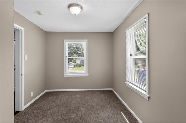 816 S Logan Avenue, Independence, MO 64050