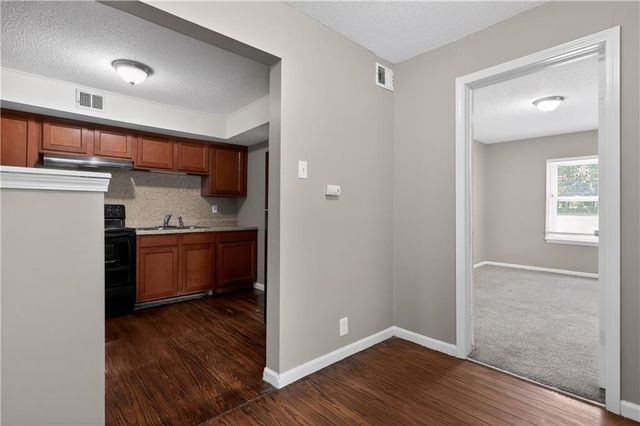 816 S Logan Avenue, Independence, MO 64050