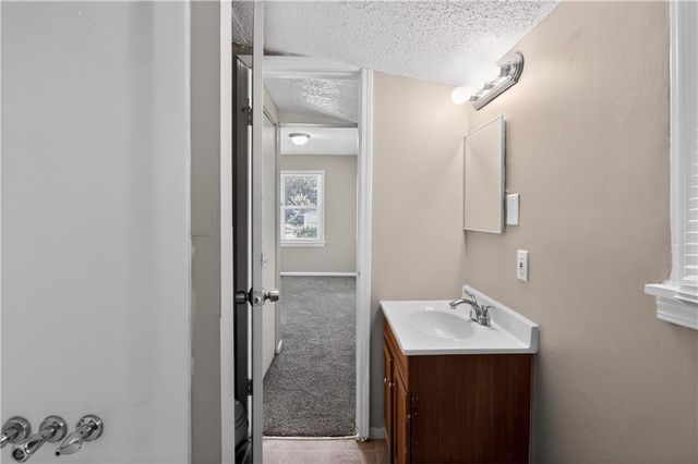 816 S Logan Avenue, Independence, MO 64050