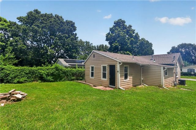 816 S Logan Avenue, Independence, MO 64050