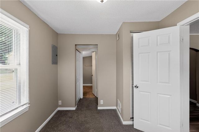 816 S Logan Avenue, Independence, MO 64050