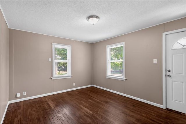 816 S Logan Avenue, Independence, MO 64050