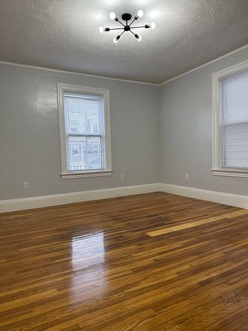 78 Dix 3, Boston, MA 02122