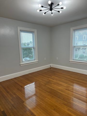 78 Dix 3, Boston, MA 02122