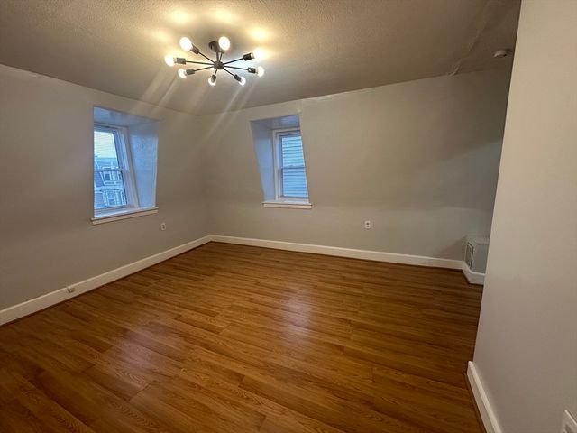 78 Dix 3, Boston, MA 02122