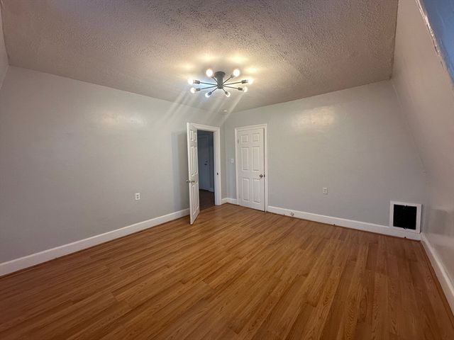 78 Dix 3, Boston, MA 02122