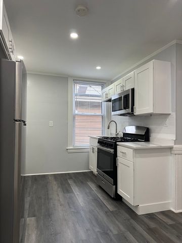 78 Dix 3, Boston, MA 02122
