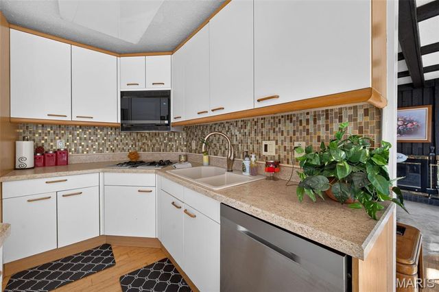 12834 Branchmont Court, St Louis, MO 63146