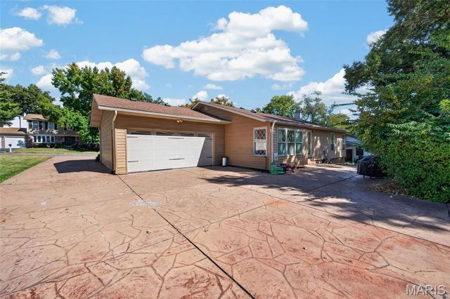 12834 Branchmont Court, St Louis, MO 63146