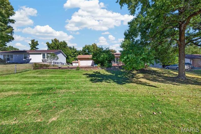12834 Branchmont Court, St Louis, MO 63146
