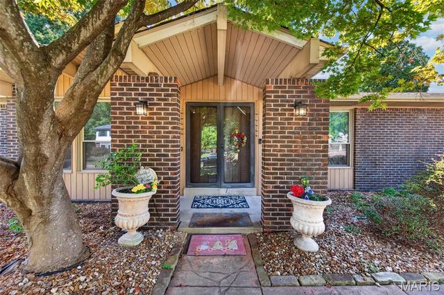 12834 Branchmont Court, St Louis, MO 63146