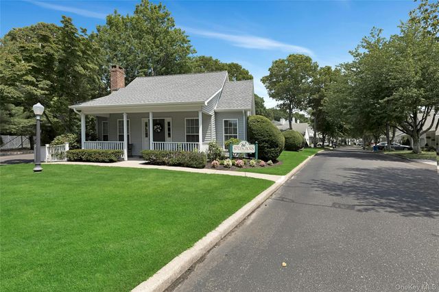 42 Oyster Cove Lane, Blue Point, NY 11715
