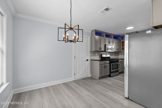 1825 WILLESDON Drive W, Jacksonville, FL 32246