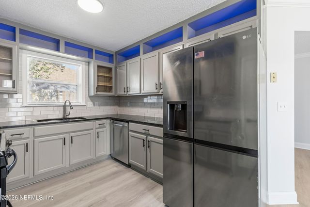 1825 WILLESDON Drive W, Jacksonville, FL 32246