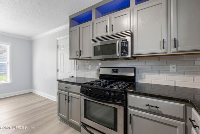 1825 WILLESDON Drive W, Jacksonville, FL 32246