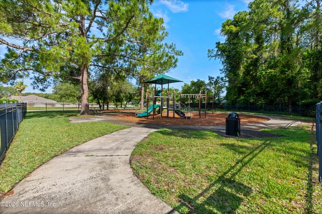 1825 WILLESDON Drive W, Jacksonville, FL 32246