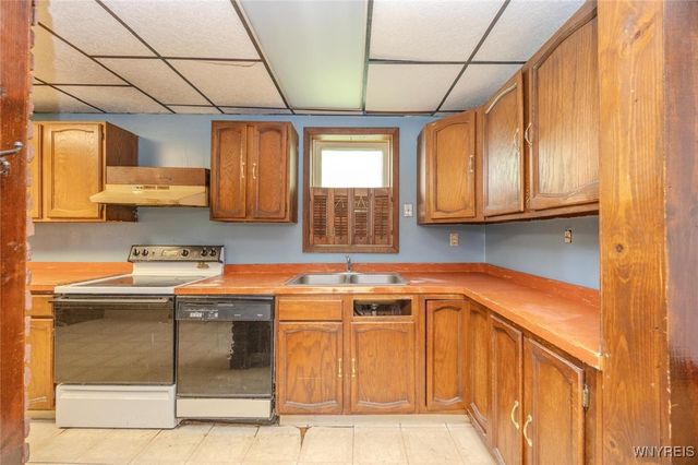 825 15th Street, Niagara Falls, NY 14301