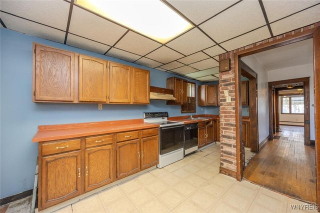 825 15th Street, Niagara Falls, NY 14301