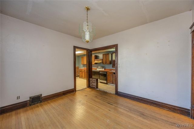 825 15th Street, Niagara Falls, NY 14301