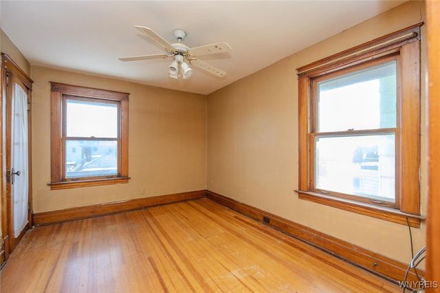 825 15th Street, Niagara Falls, NY 14301