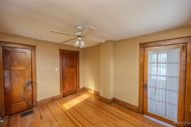 825 15th Street, Niagara Falls, NY 14301