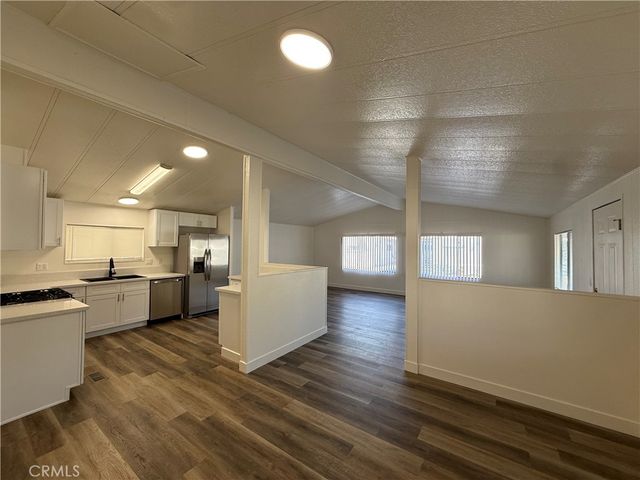 2598 Ayala Drive 27, Rialto, CA 92376