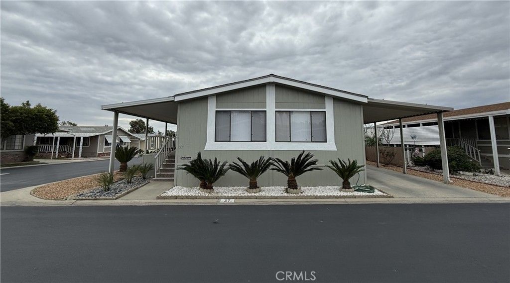 2598 Ayala Drive 27, Rialto, CA 92376