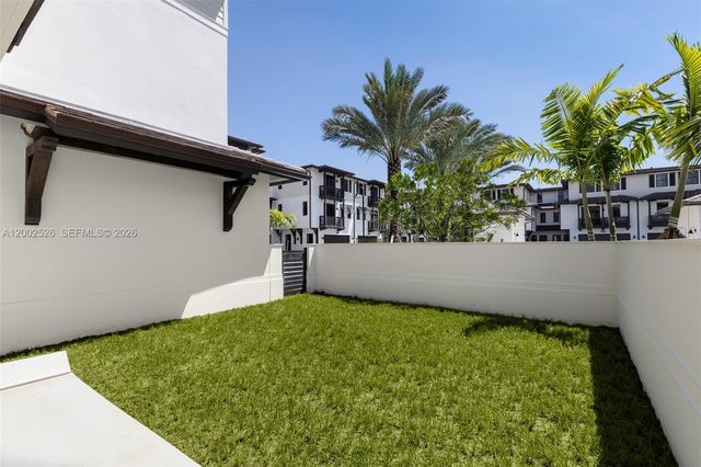 7496 SW 100th St, Pinecrest, FL 33156