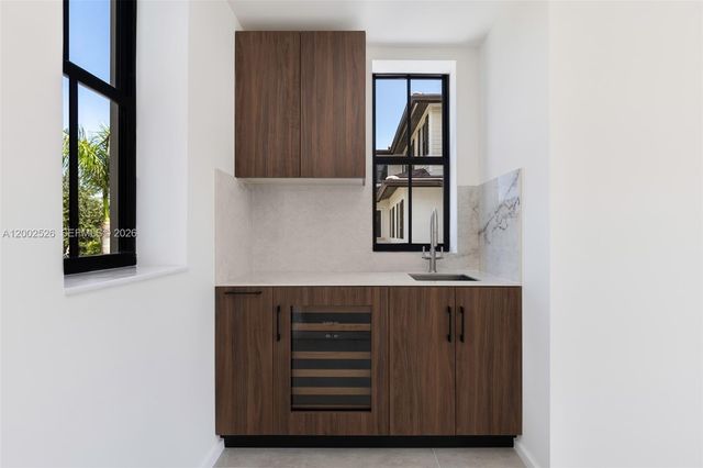 7496 SW 100th St, Pinecrest, FL 33156