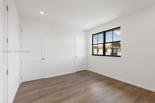 7496 SW 100th St, Pinecrest, FL 33156