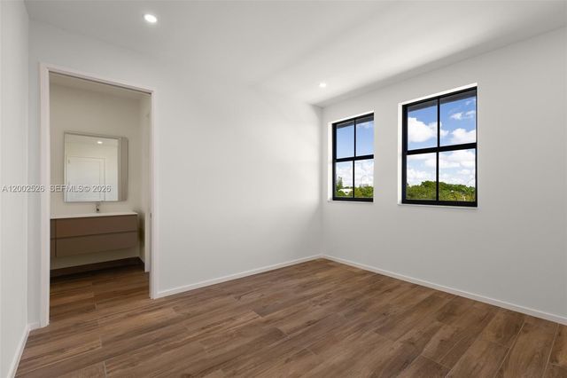 7496 SW 100th St, Pinecrest, FL 33156