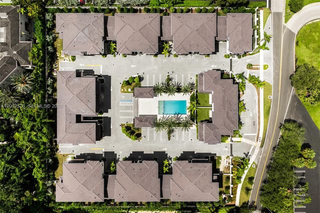 7496 SW 100th St, Pinecrest, FL 33156