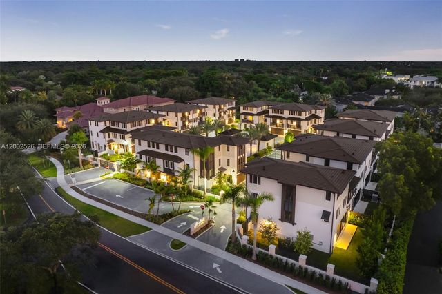 7496 SW 100th St, Pinecrest, FL 33156