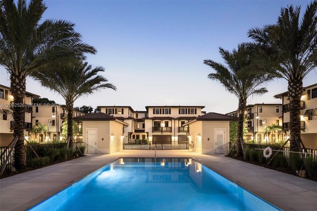 7496 SW 100th St, Pinecrest, FL 33156