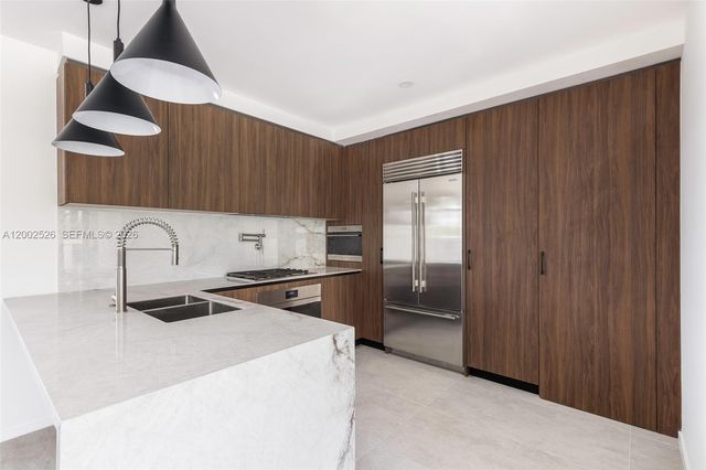 7496 SW 100th St, Pinecrest, FL 33156