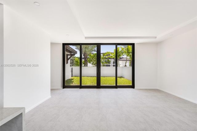 7496 SW 100th St, Pinecrest, FL 33156