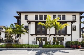 7496 SW 100th St, Pinecrest, FL 33156