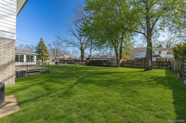 22640 Cedar Court, Hazel Park, MI 48030