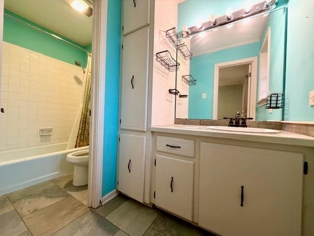 2914 Creole Dr, Houma, LA 70364