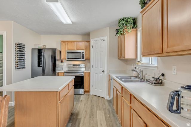 58 W BERMUDA DR, Saratoga Springs, UT 84045