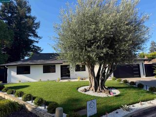 177 Saint Helena Ct, Danville, CA 94526