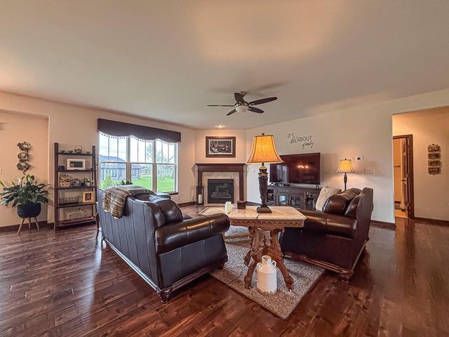 616 Westlawn AVENUE, Mukwonago, WI 53149