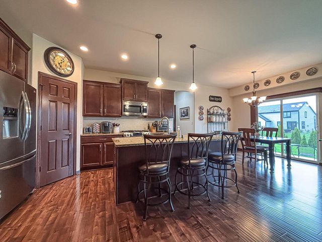 616 Westlawn AVENUE, Mukwonago, WI 53149
