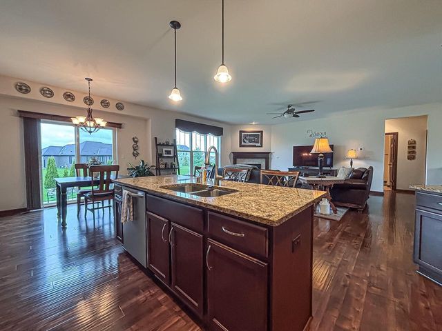616 Westlawn AVENUE, Mukwonago, WI 53149