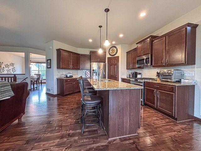 616 Westlawn AVENUE, Mukwonago, WI 53149