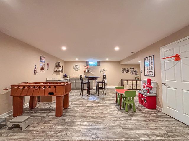 616 Westlawn AVENUE, Mukwonago, WI 53149